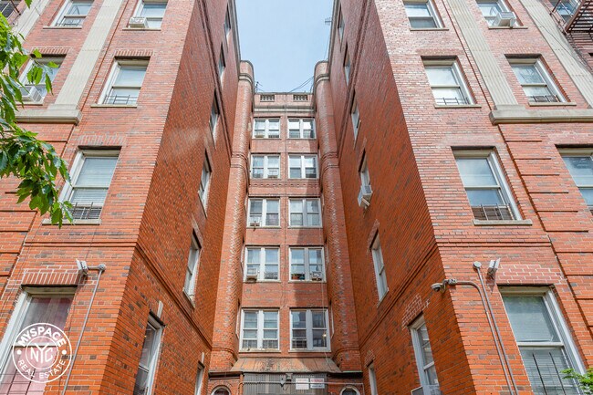 Building Photo - 111 E 21st St