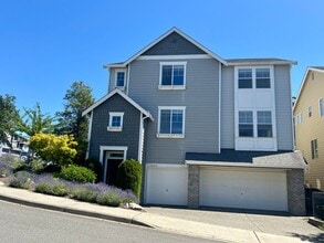 Building Photo - Spacious 4 Bedroom Home with Zen Backyard and 3-Car Garage