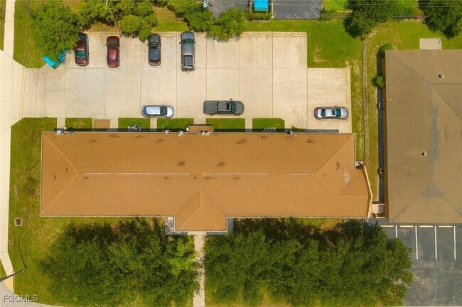 Building Photo - 4903 York St