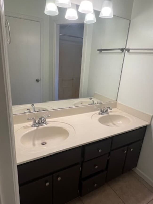 Building Photo - 138 Timber Ridge Dr