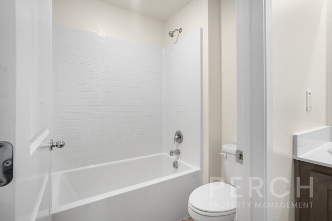 Building Photo - 30540 Altima Ct