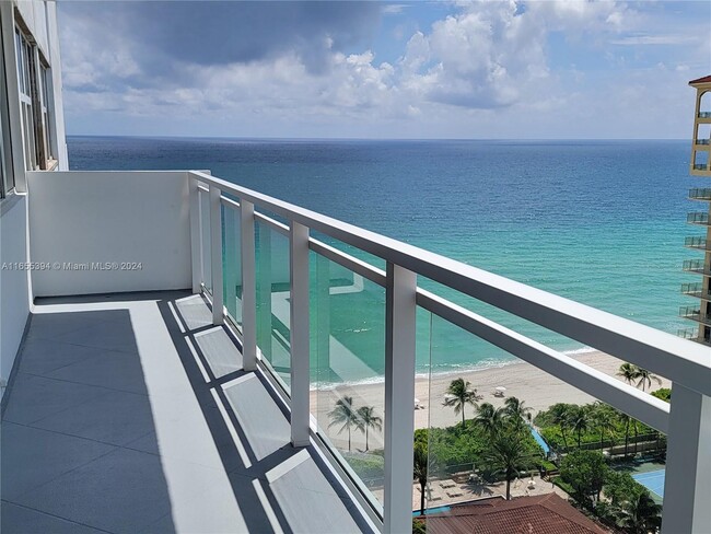 Building Photo - 2030 S Ocean Dr