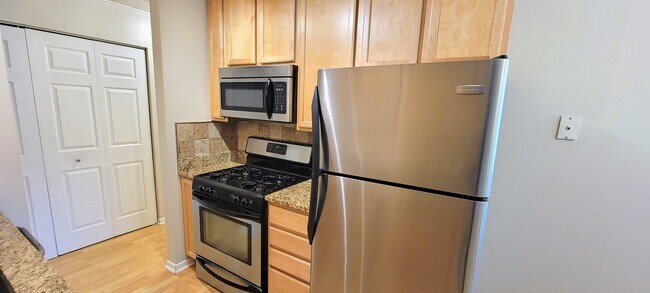 Building Photo - 3540 Hennepin Ave