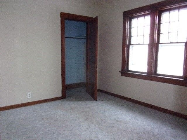 Building Photo - 1524 W 2nd St