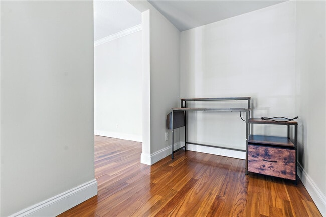 Building Photo - 140 Cypress Club Dr