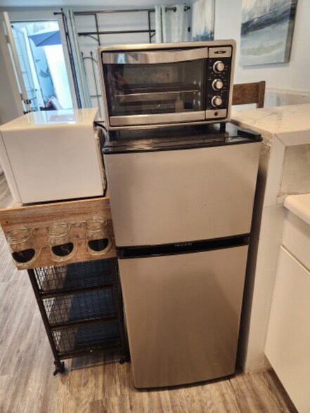 Building Photo - 1321 Myra Ct