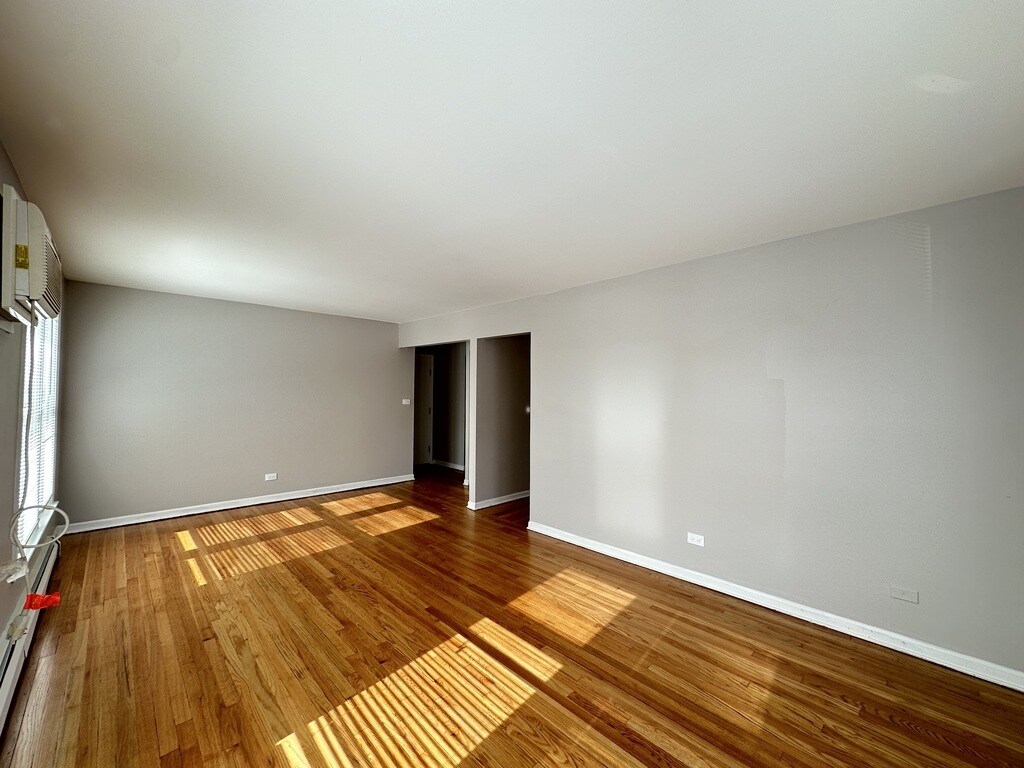 Building Photo - 430 Stevens Dr