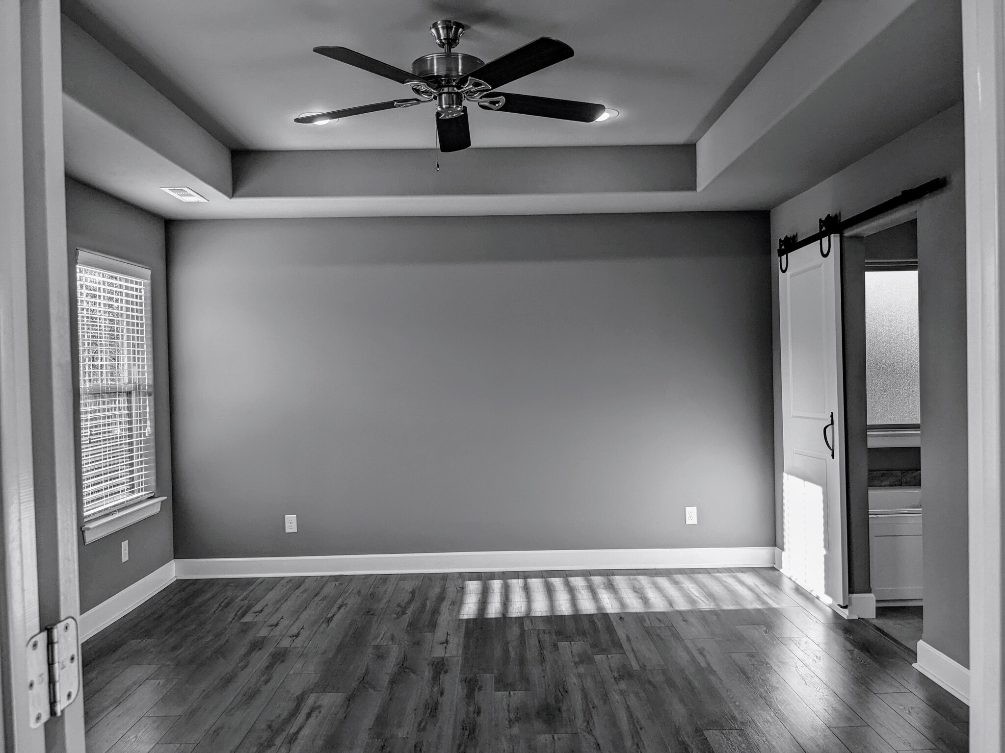 Building Photo - 700 Hawthorn Way