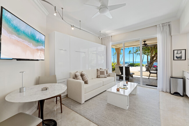 Building Photo - 15112 Fisher Island Dr