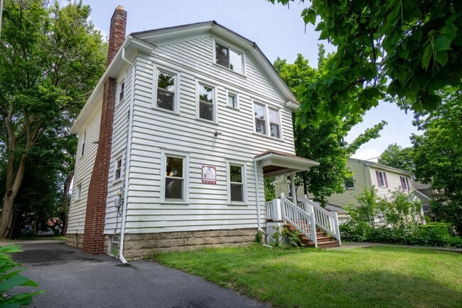 Primary Photo - Available 8/1/26 - Spacious Three Floor Si...