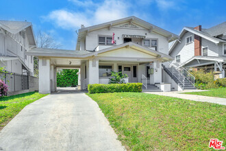Building Photo - 1159 5th Ave