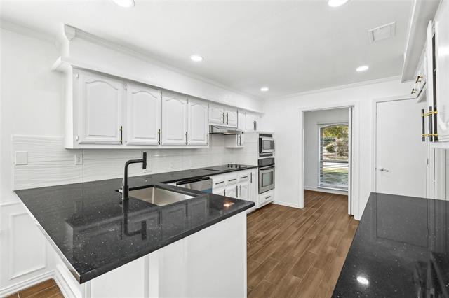 Building Photo - 6300 Topaz Way