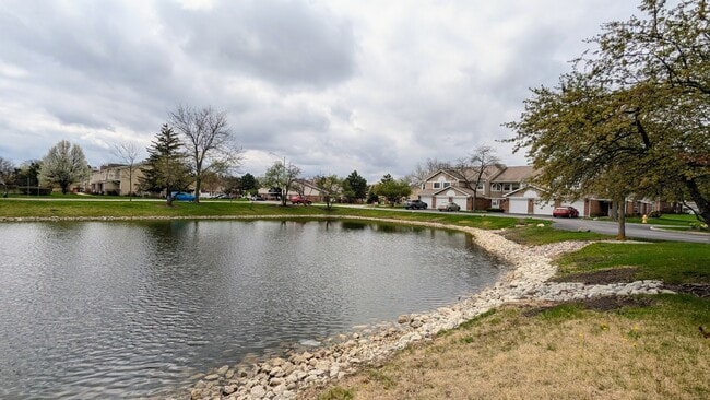 Building Photo - 310 W Happfield Dr