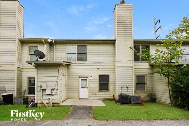 Building Photo - 1715 W Taylor Ave