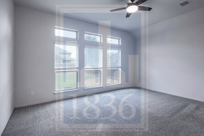 Building Photo - 308 Lacey Oak Lp