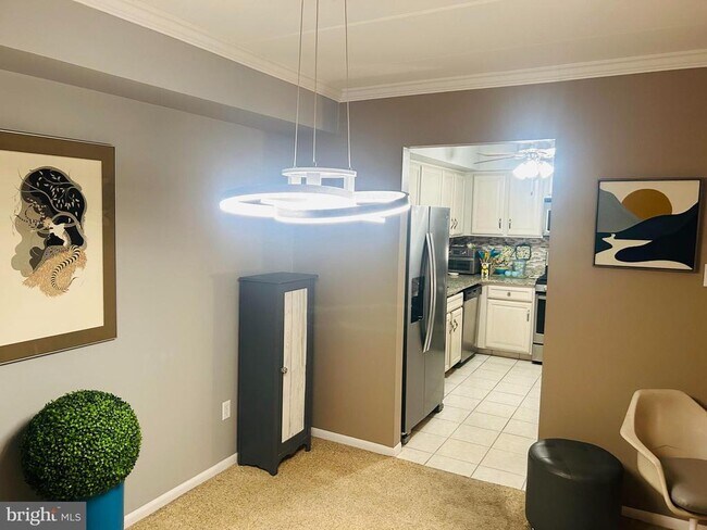 Building Photo - 60104 Delaire Landing Rd