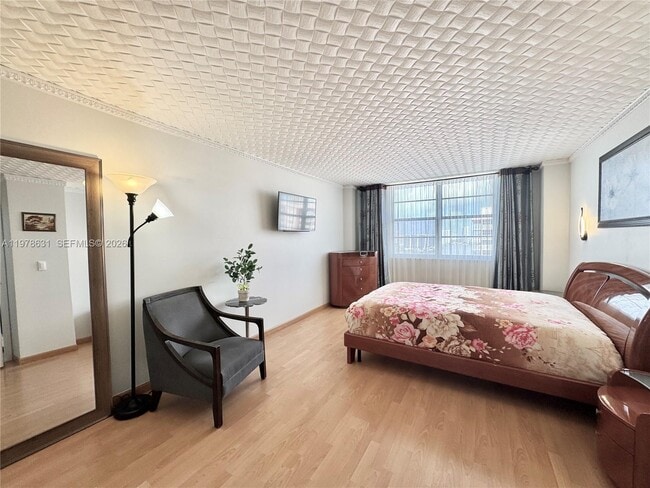 Building Photo - 250 174th St