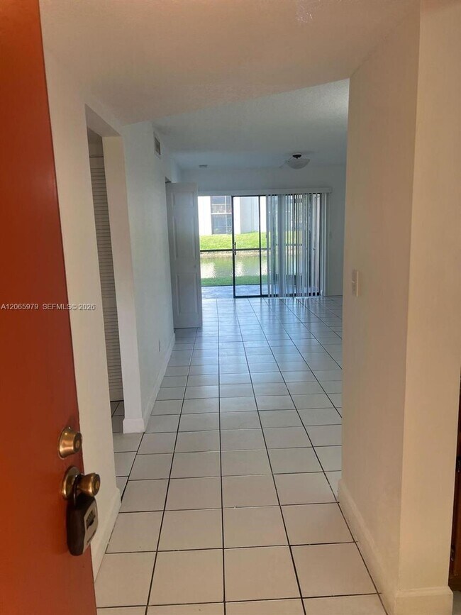 Building Photo - 3399 Foxcroft Rd