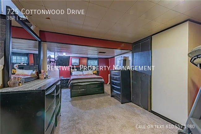 Building Photo - 725 Cottonwood Dr