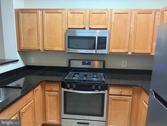 Building Photo - 12000 Market St