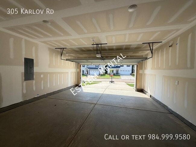 Building Photo - 305 Karlov Rd