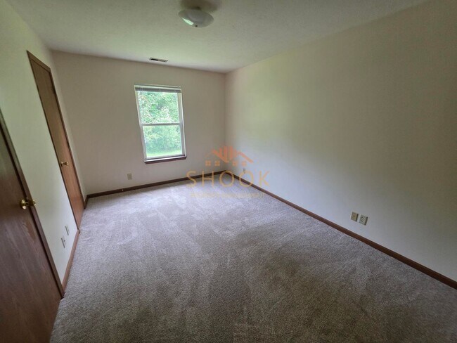 Building Photo - 2805/2807 Plaza Ln
