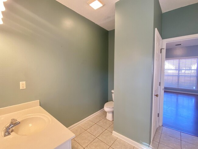 Building Photo - 42 Westminster Pl