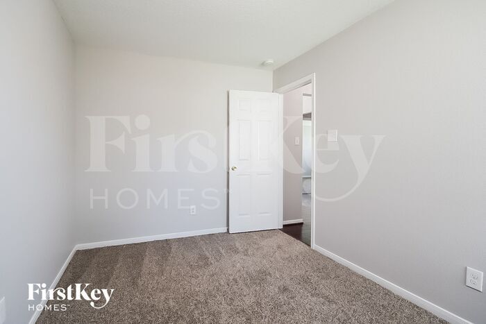Building Photo - 9819 Barr Spring Dr