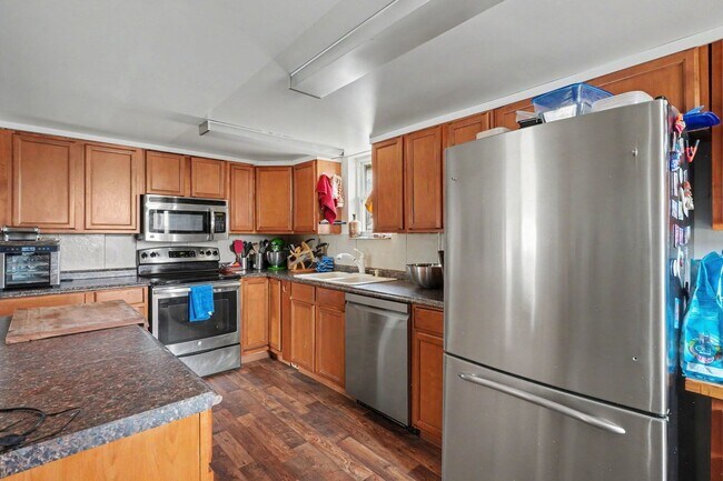 Building Photo - 605 S Harlan St