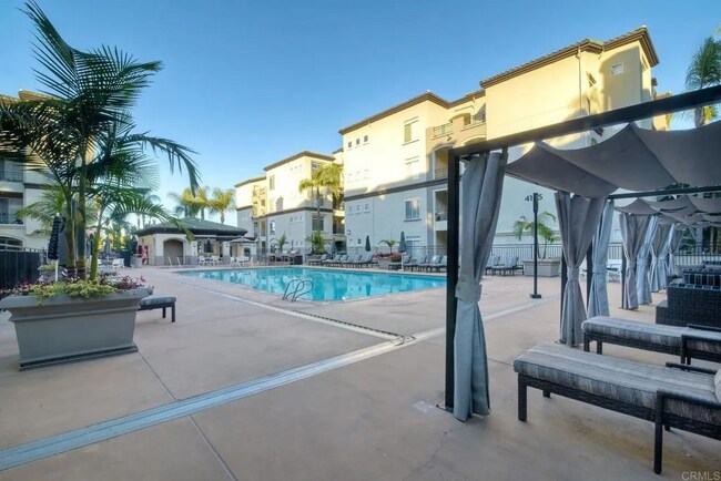 Building Photo - 9253 Regents Rd