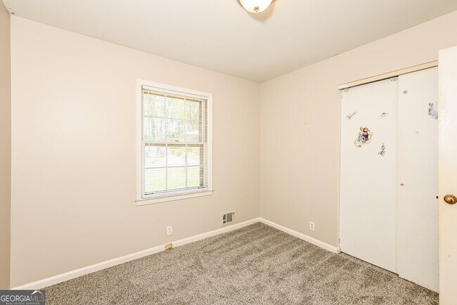 Building Photo - 5509 Joeclay Dr