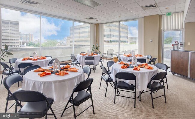 Building Photo - 28 Allegheny Ave