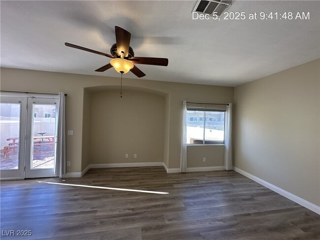 Building Photo - 3413 Robust Robin Pl