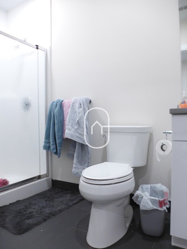 Building Photo - 19 Saint Cyprians Pl