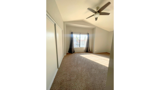 Building Photo - Temecula Pool Home - 4 Bed | 2.5 Bath