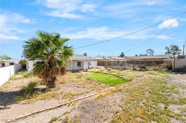 Building Photo - 107 Joshua St