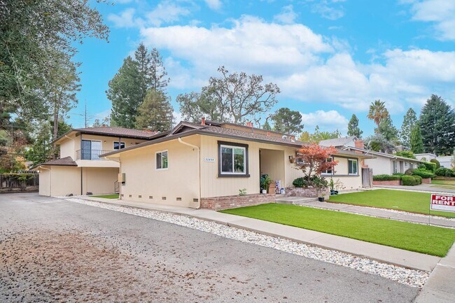 Building Photo - 22434 Salem Ave