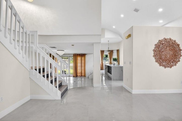 Building Photo - 2191 Balsan Way