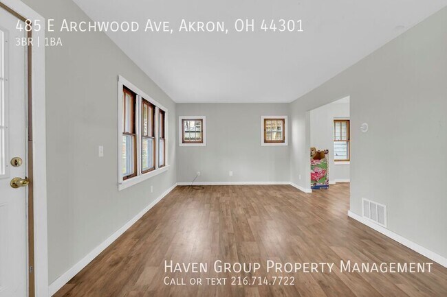Building Photo - 485 E Archwood Ave