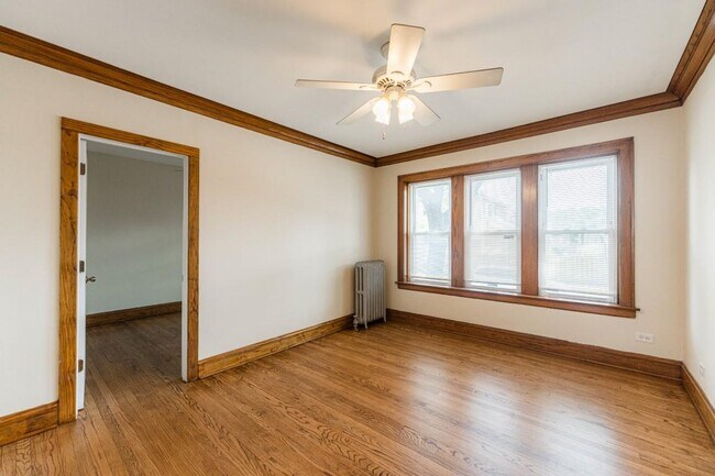 Building Photo - 3516 N Lawndale Ave