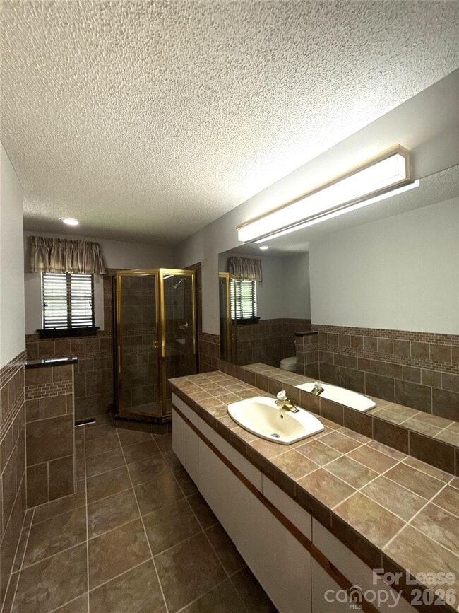 Building Photo - 13930 Idlewild Rd