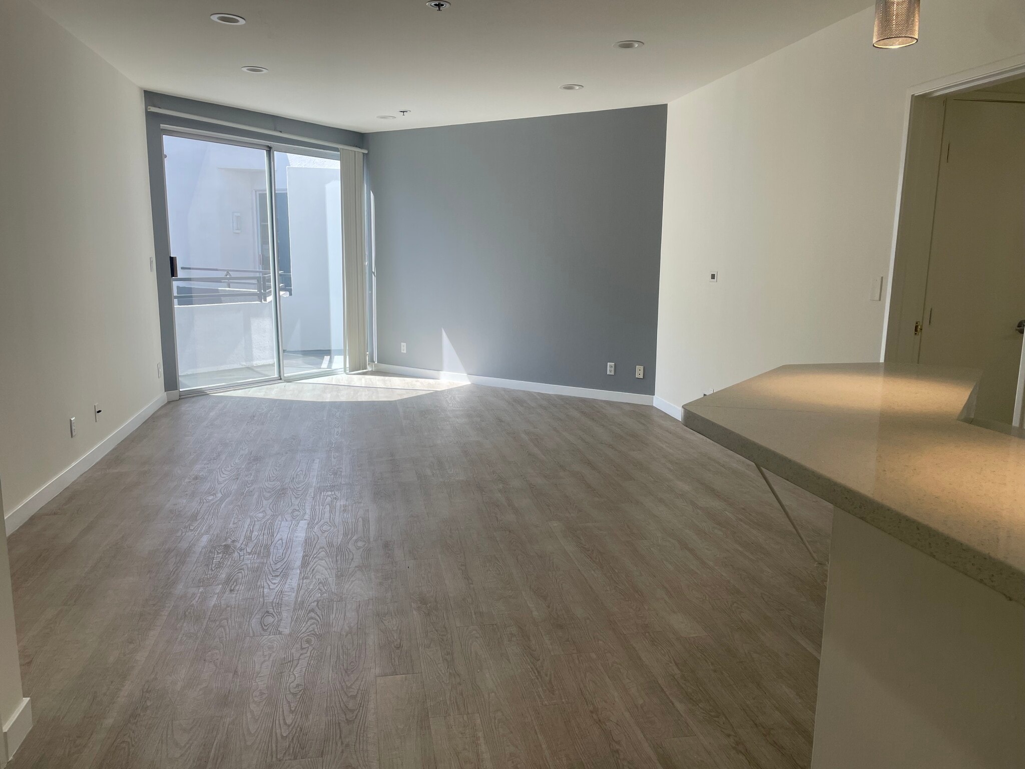Building Photo - 10601 Wilshire Blvd
