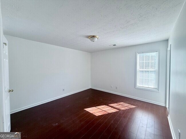 Building Photo - 2700 Woodbine Hill Way NW