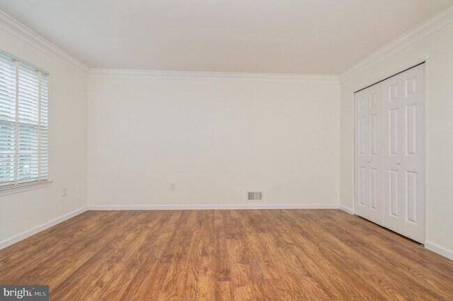 Building Photo - 101 Quince Ct