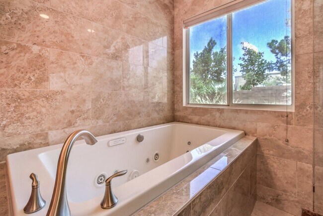Building Photo - 2733 Bensonhurst Ln