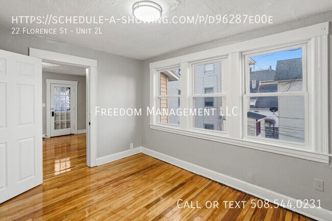 Building Photo - 22 Florence St