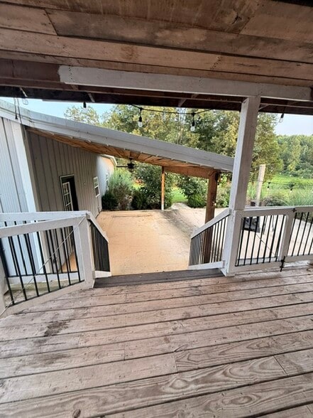 Building Photo - 726 Cash Dollar Cove Rd