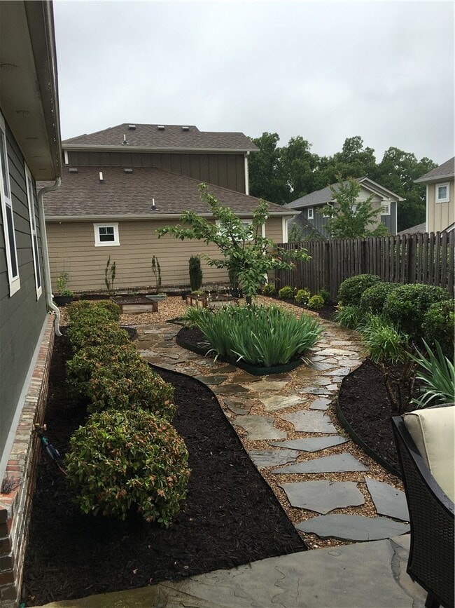 Building Photo - 2590 E Carnation Ct