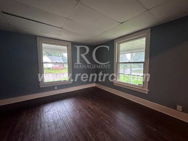 Building Photo - 1101 Chandler-