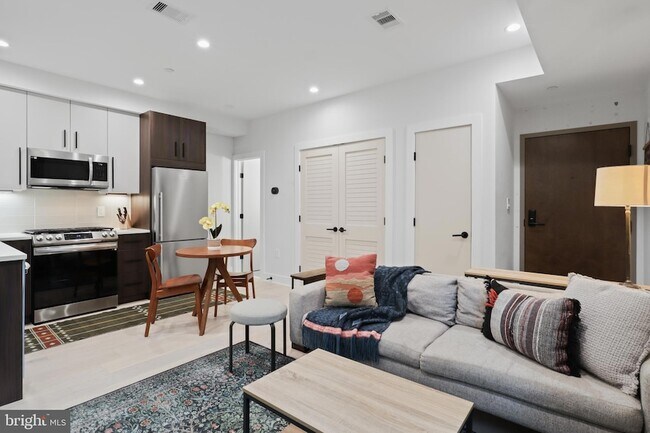 Building Photo - 3933 14th St NW